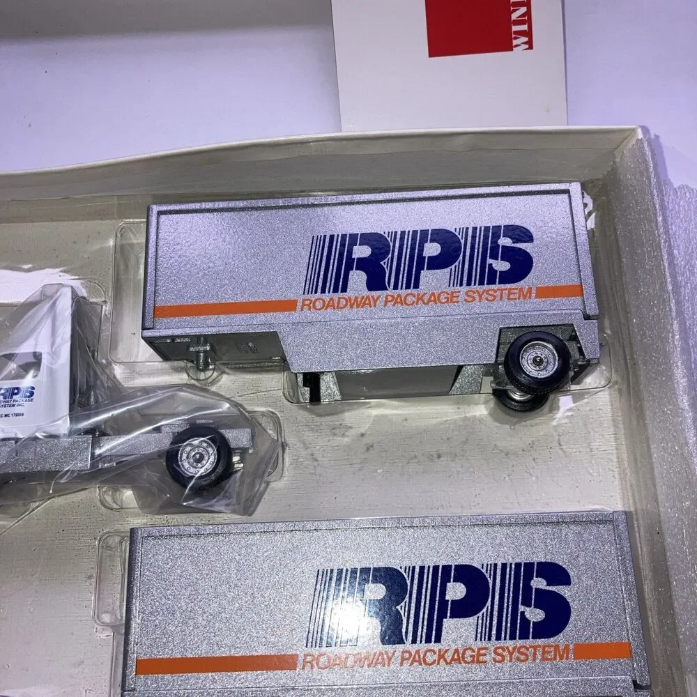 Winross RPS Roadway Package Tractor Trailer 1:64 Scale Diecast Truck w/ Box
